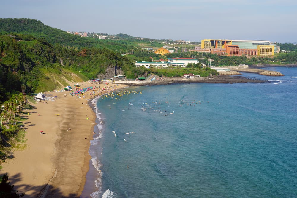 La spiaggia di Jungmun Saekdal